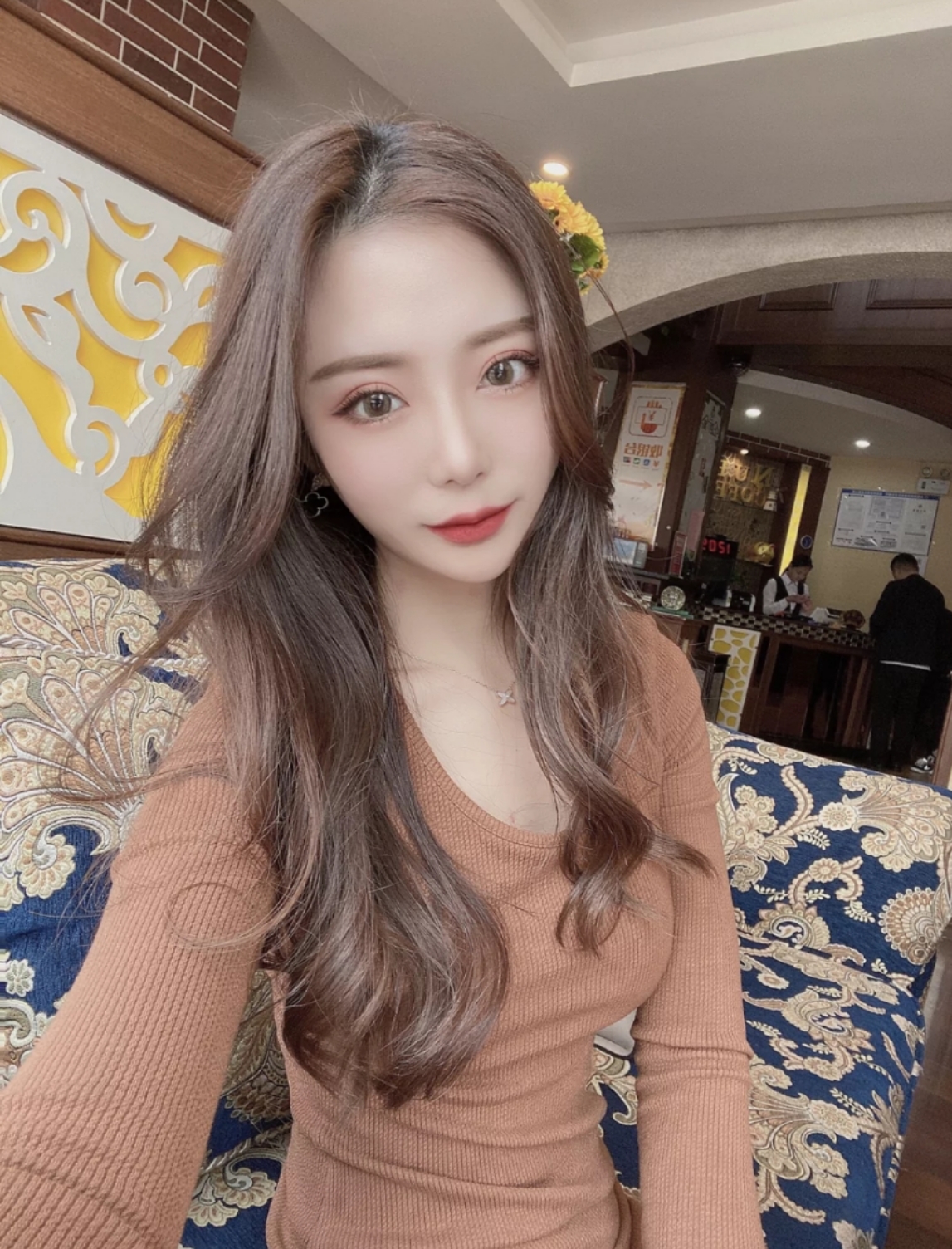 亮xiaojie姐，人很温柔甜美，活好不催人。玩的值得